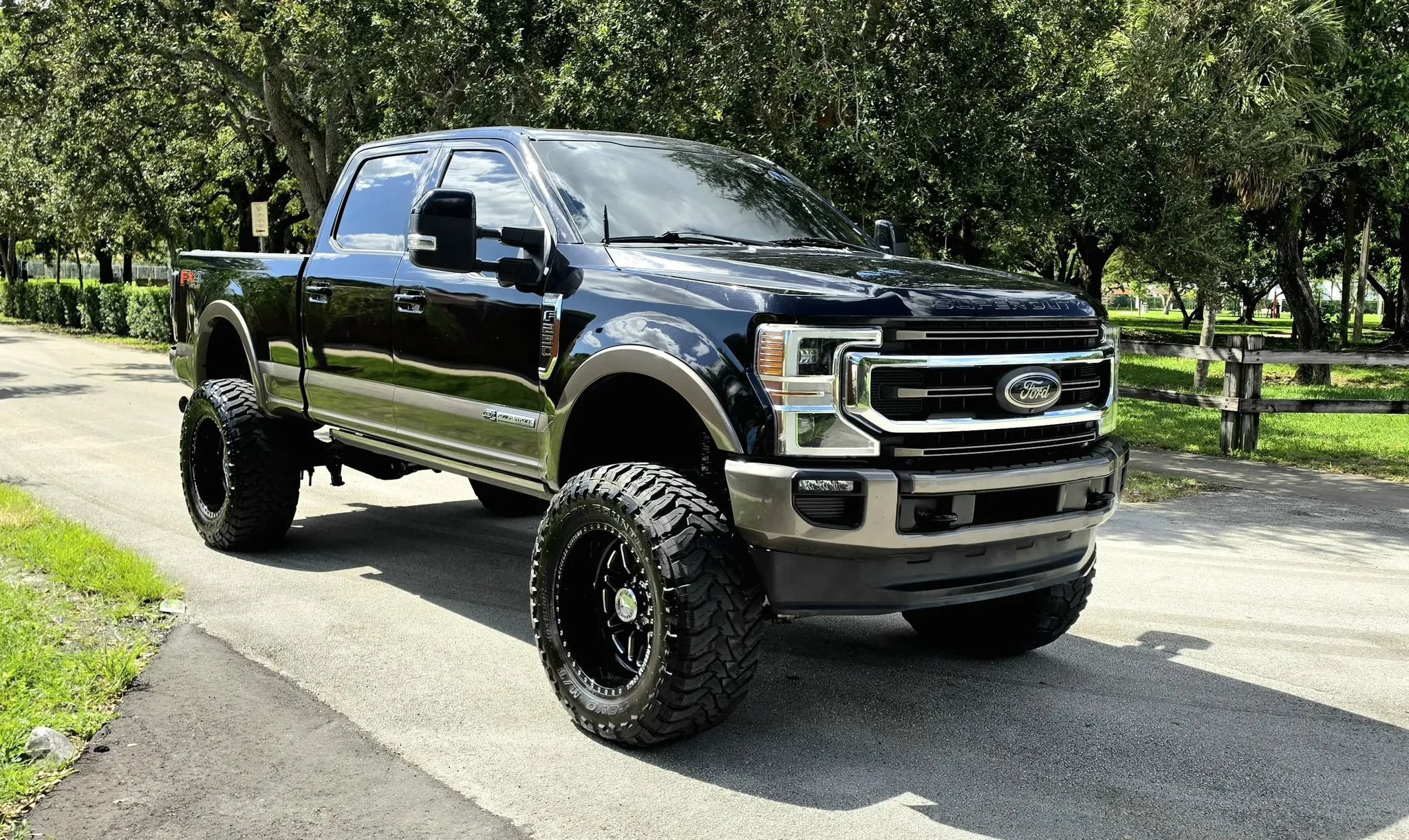 Used 2020 Ford F250 King Ranch w/ King Ranch Ultimate Package AWD/4WD image 1