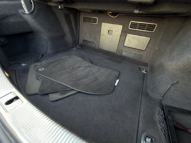 Used 2013 Audi S8 AWD/4WD image 35