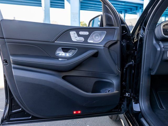 Used 2025 Mercedes-Benz GLE 63 AMG S w/ AMG Night Package image 29