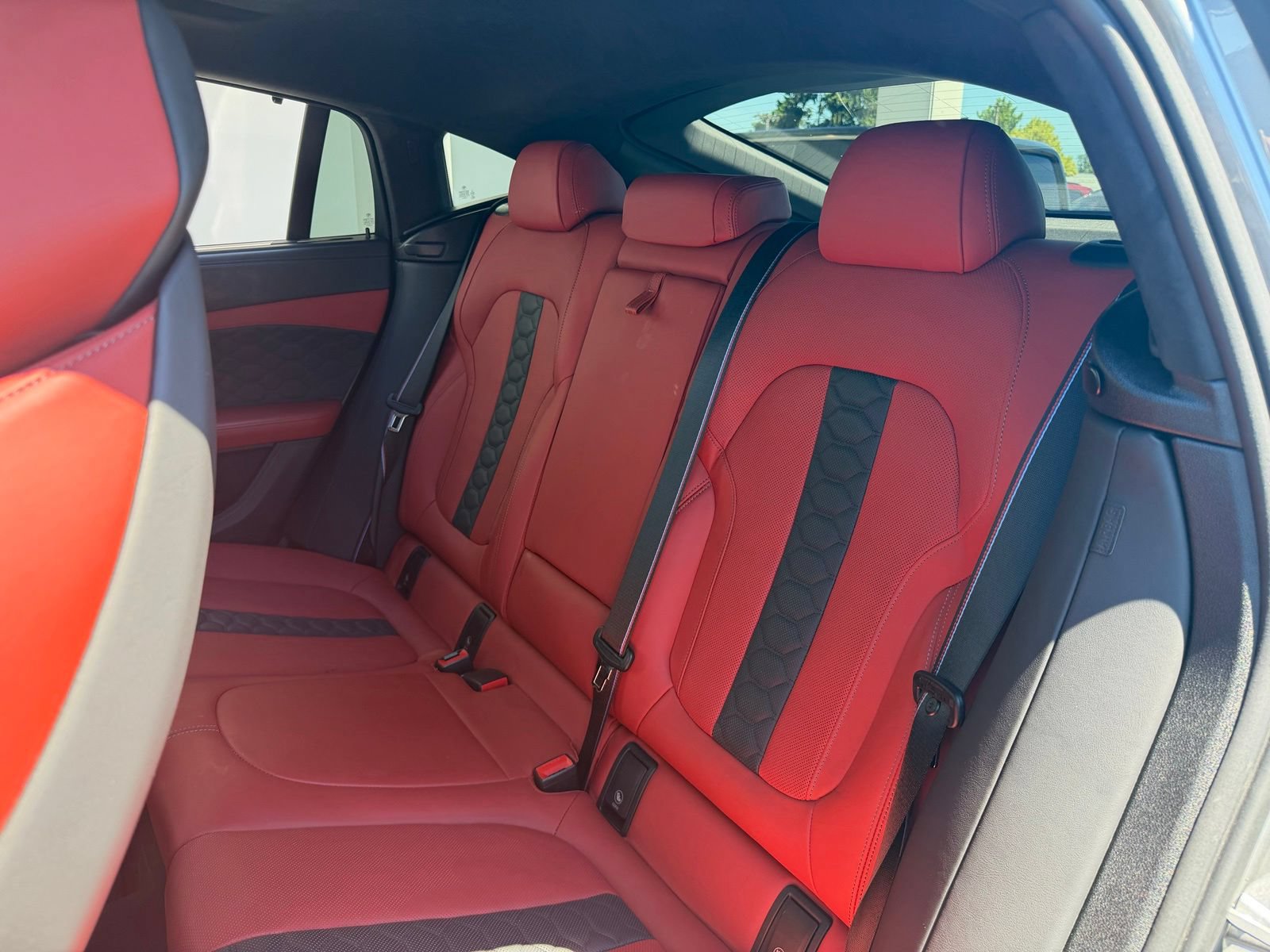 Used 2022 BMW X6 M w/ Competition Package AWD/4WD image 15