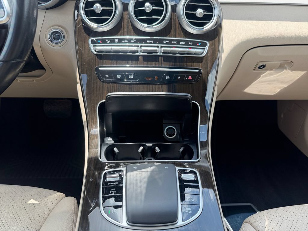 Used 2021 Mercedes-Benz GLC 300 image 11