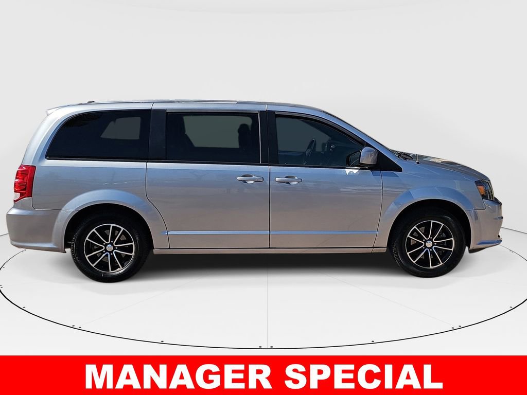 Used 2019 Dodge Grand Caravan GT FWD image 2