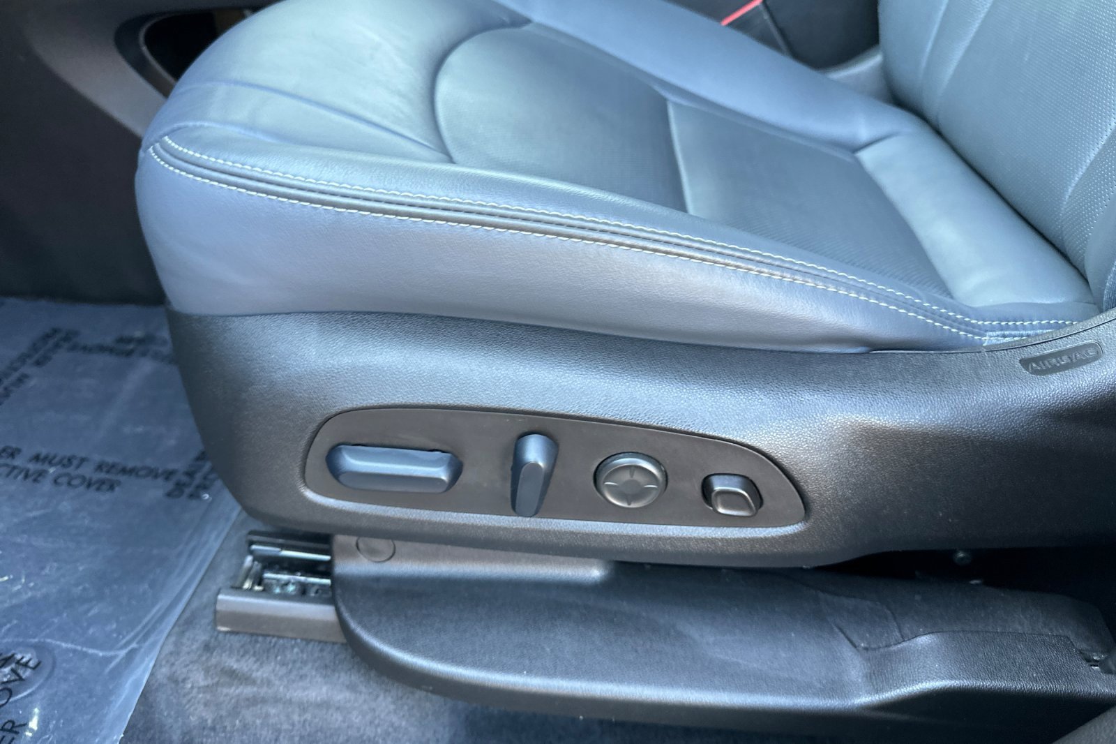 Used 2024 Buick Enclave Premium image 13