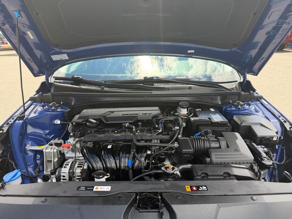 Used 2023 Hyundai Elantra Limited w/ Cargo Package FWD image 29