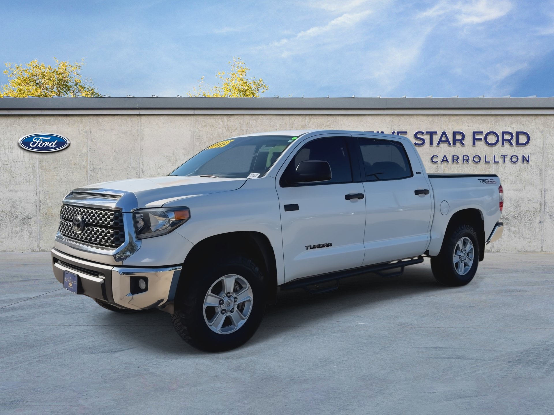 Used 2021 Toyota Tundra SR5 w/ SR5 Leather Package AWD/4WD image 4