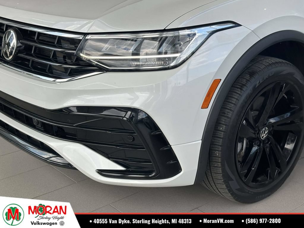 Certified 2023 Volkswagen Tiguan SE R-Line AWD/4WD image 7