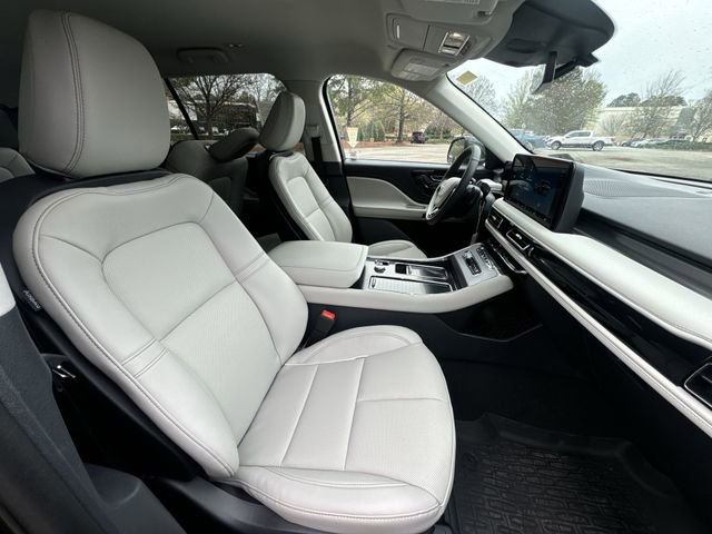 New 2026 Lincoln Aviator AWD image 27
