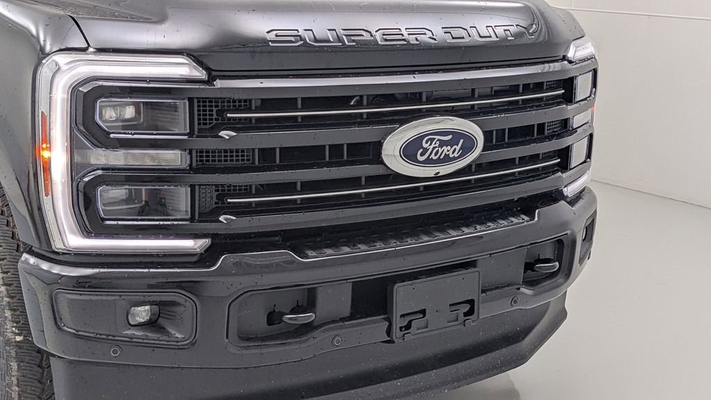 New 2025 Ford F350 Platinum w/ FX4 Off-Road Package image 41