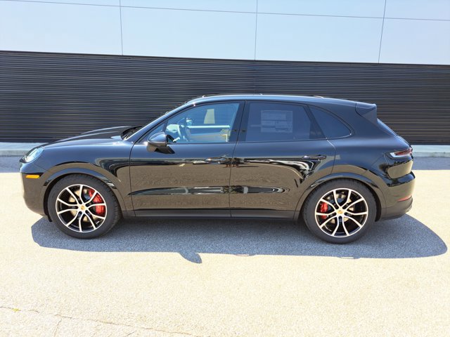 New 2025 Porsche Cayenne S image 2