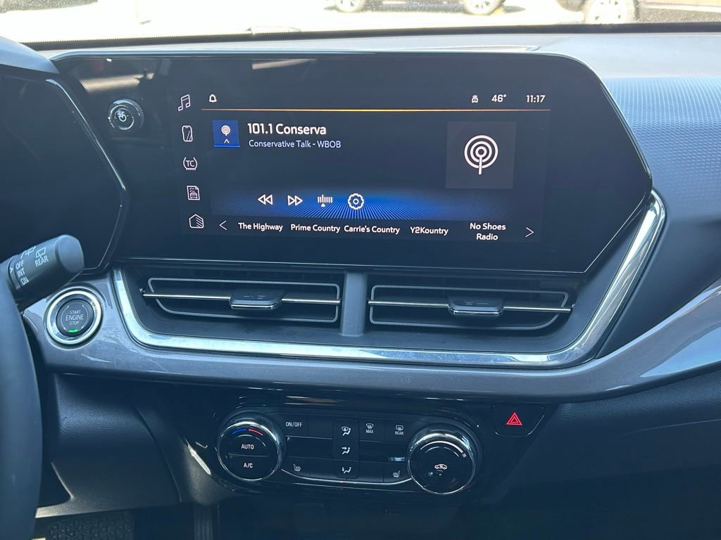 Used 2026 Chevrolet Trax ACTIV w/ Sunroof Package FWD image 19