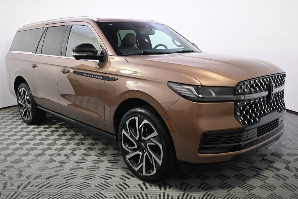 New 2026 Lincoln Navigator L Black Label AWD/4WD image 8