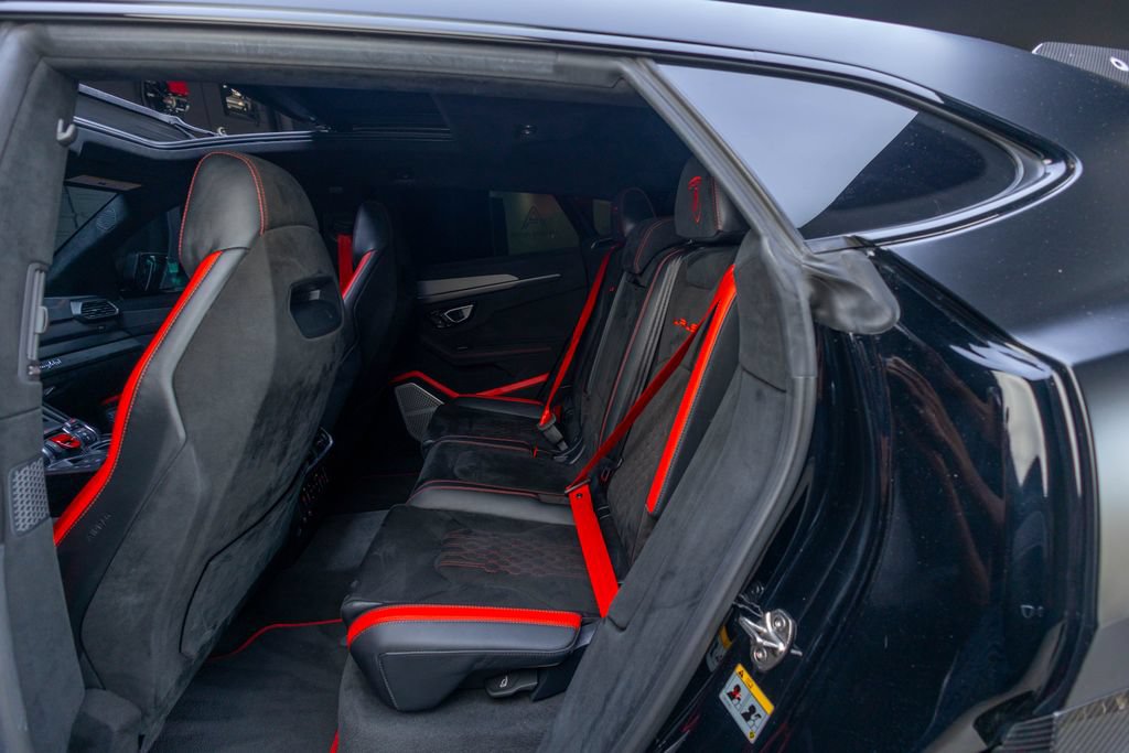 Used 2024 Lamborghini Urus Performante AWD/4WD image 75