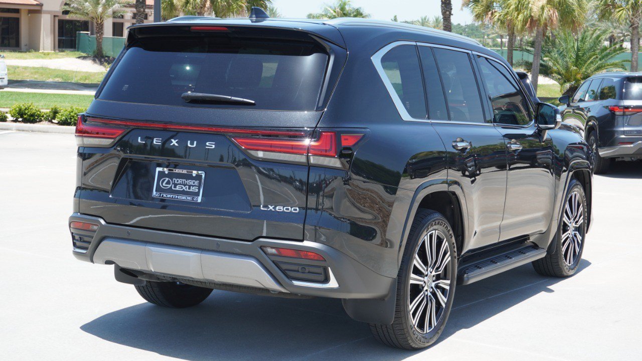 Certified 2026 Lexus LX 600 4WD w/ Accessory Package (Z1) image 6