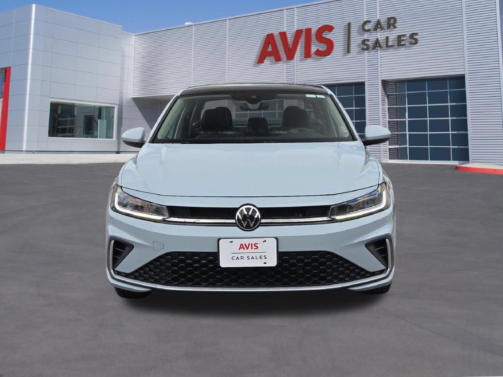Used 2026 Volkswagen Jetta SE FWD image 2