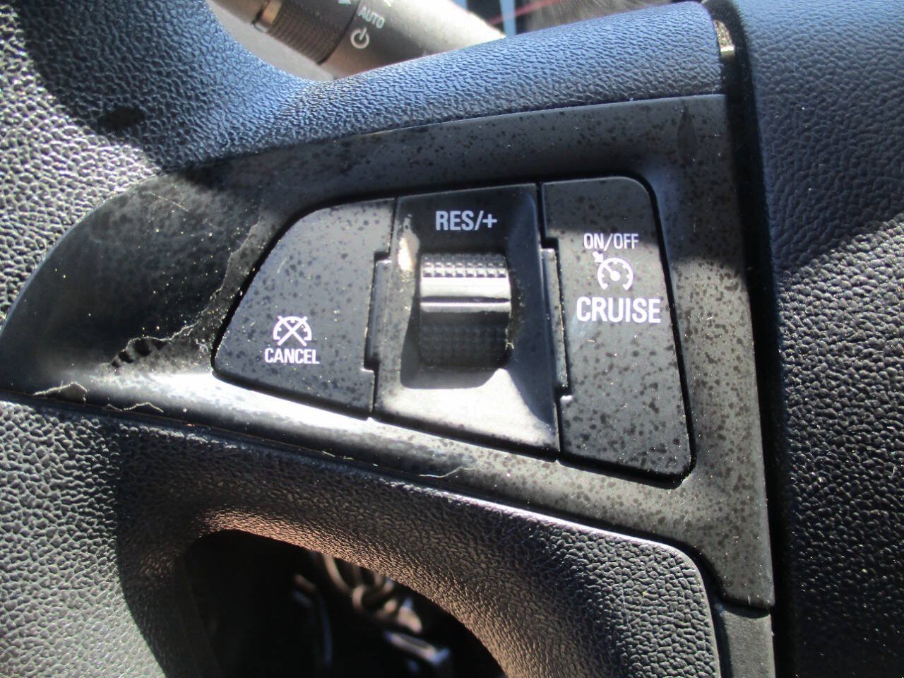 Used 2012 Chevrolet Equinox LS AWD/4WD image 17