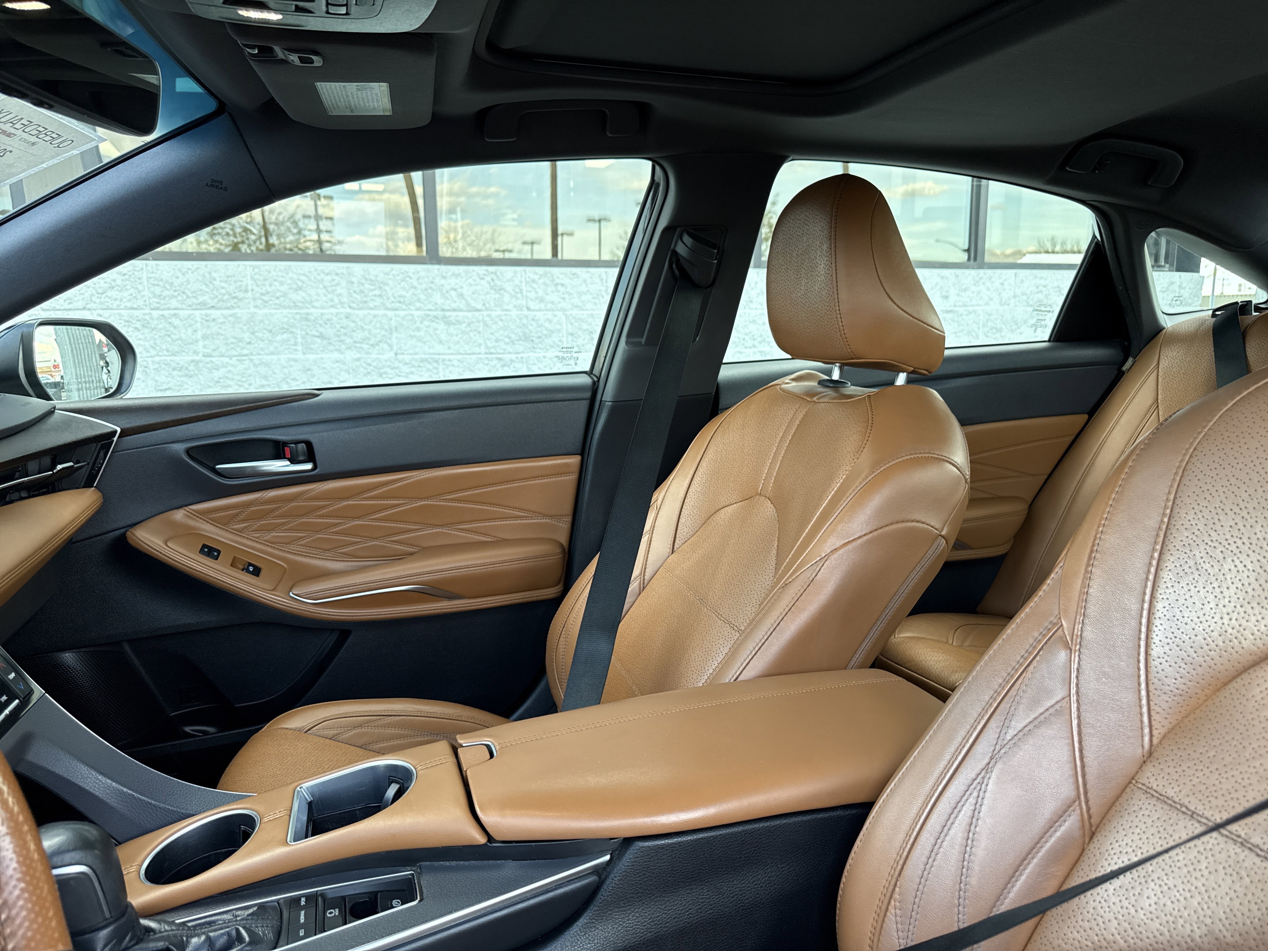 Used 2019 Toyota Avalon Limited w/ All Weather Liner Package image 13