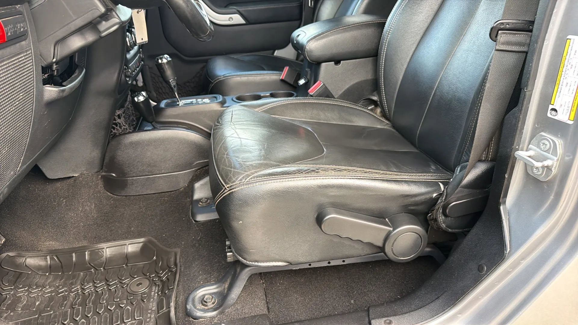 Used 2016 Jeep Wrangler Unlimited Rubicon image 61