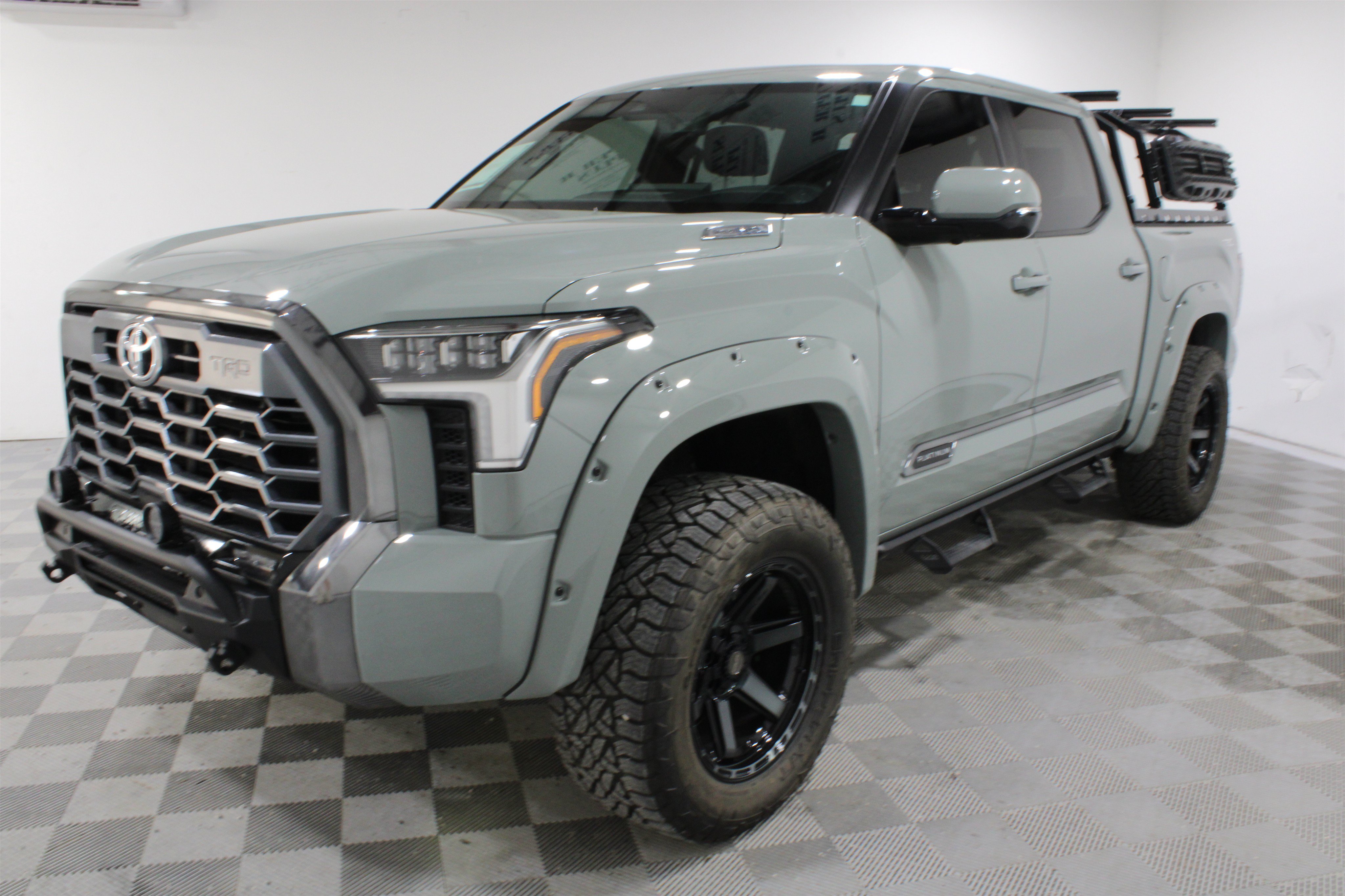 Used 2026 Toyota Tundra Platinum w/ TRD Off-Road Package AWD/4WD image 31