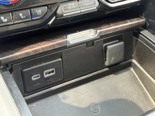 Used 2023 GMC Yukon XL Denali w/ LPO, Floor Liner Package AWD/4WD image 29
