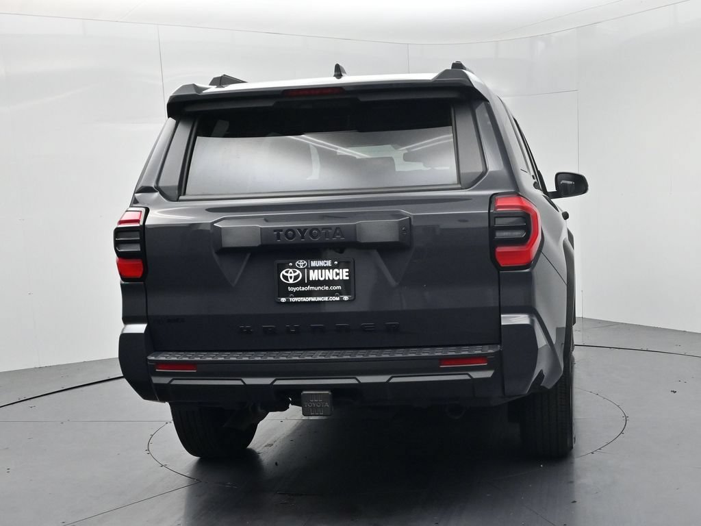 Used 2025 Toyota 4Runner SR5 AWD/4WD image 7