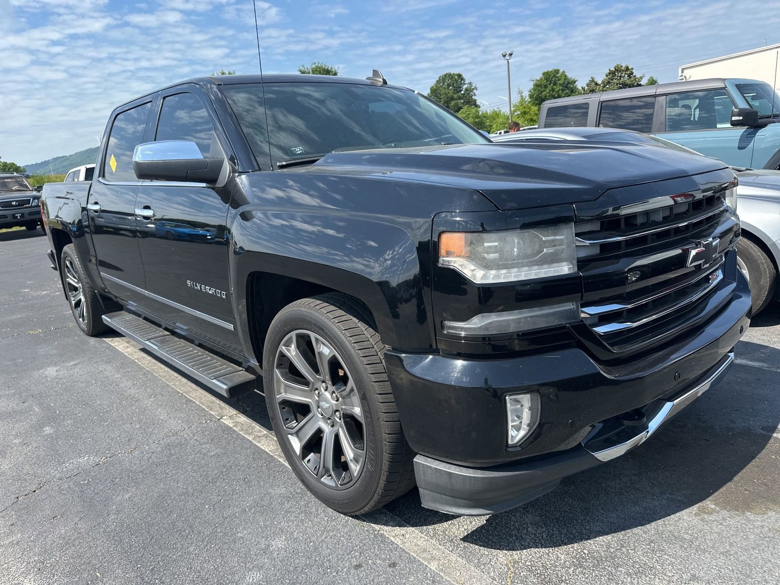 Used 2016 Chevrolet Silverado 1500 LTZ Z71 w/ LTZ Plus Package AWD/4WD image 2