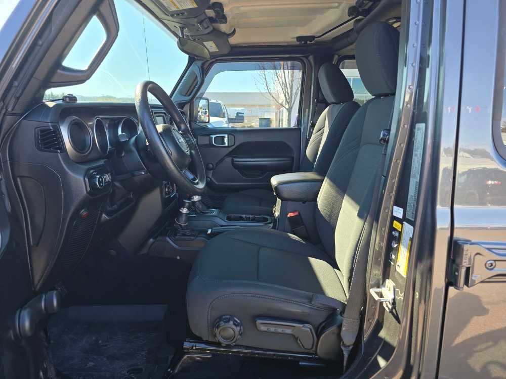 Used 2020 Jeep Gladiator Sport image 9