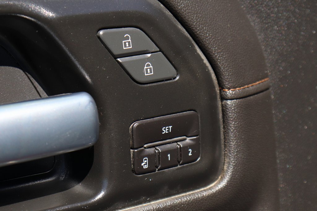 Used 2020 GMC Sierra 1500 AT4 w/ AT4 Premium Package image 17