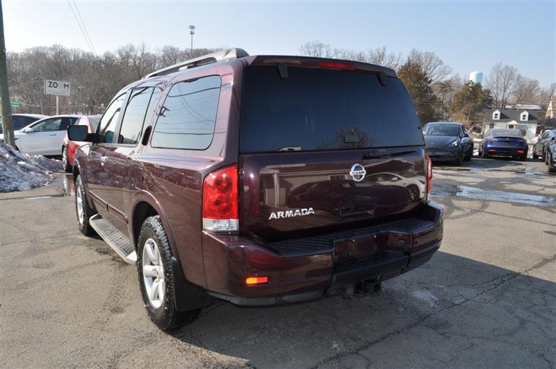 Used 2015 Nissan Armada SV image 3
