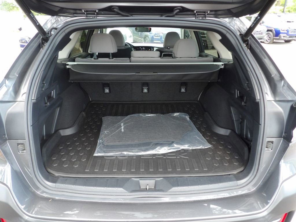 Used 2020 Subaru Outback Premium AWD/4WD image 24