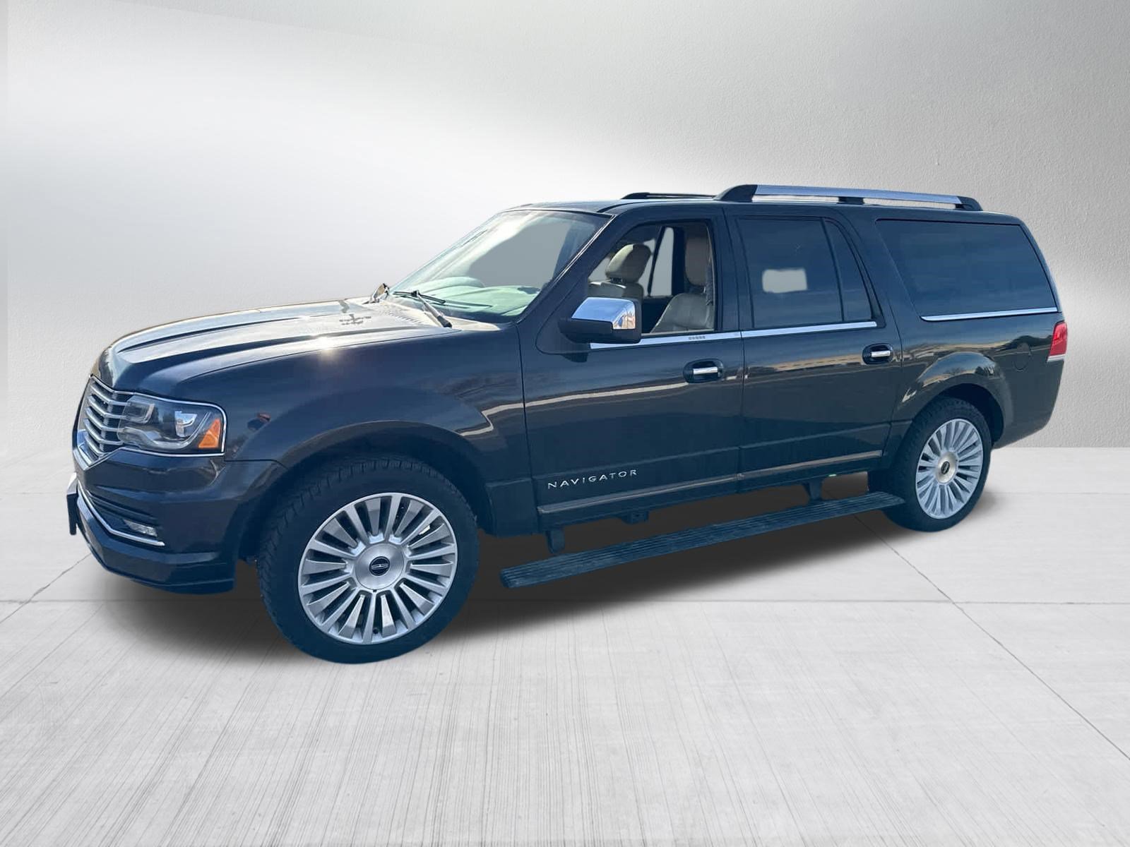 Used 2015 Lincoln Navigator L 4WD w/ Equipment Group 101A Reserve image 5