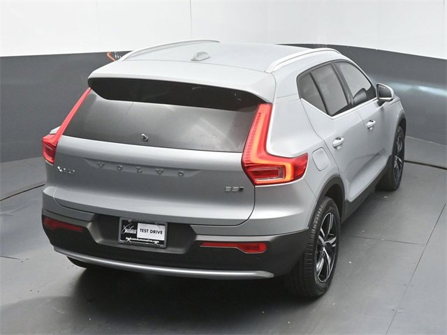 Used 2025 Volvo XC40 B5 Core image 48