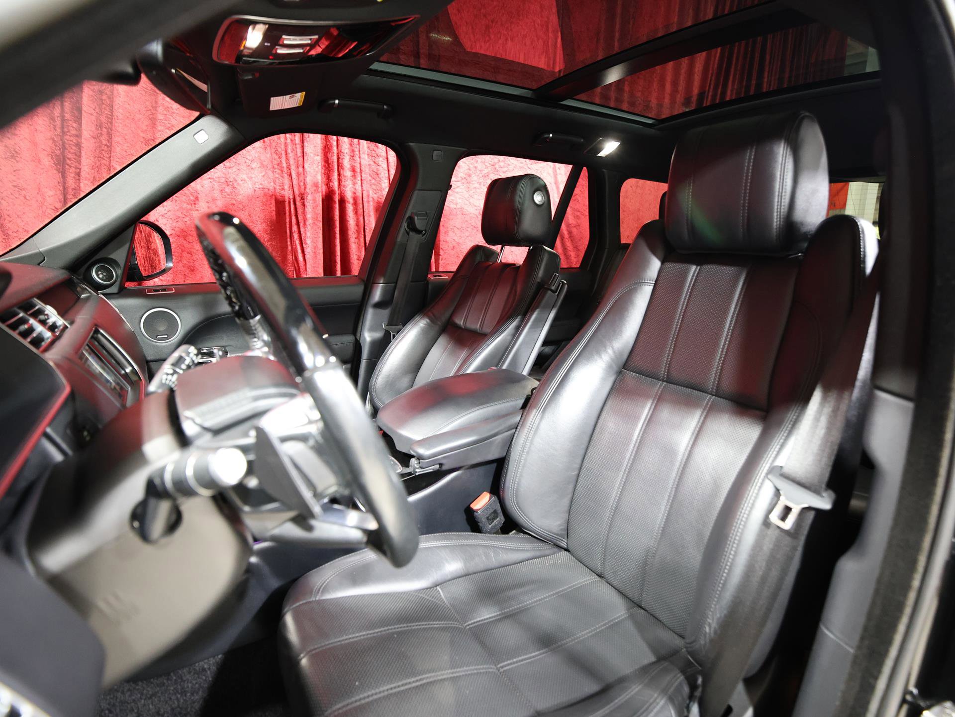 Used 2016 Land Rover Range Rover Supercharged image 13