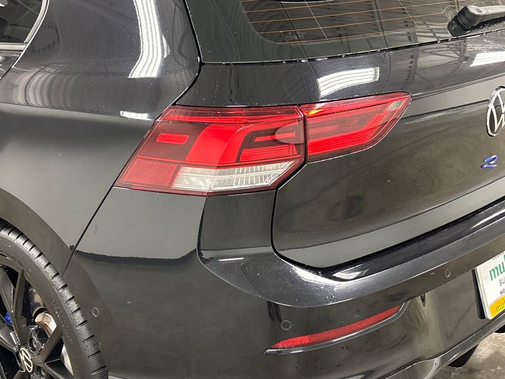 Used 2023 Volkswagen Golf 20th Anniversary Edition AWD/4WD image 15