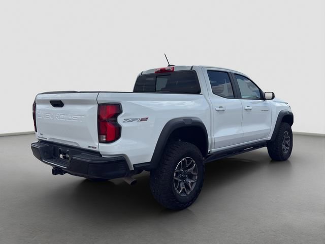 Used 2024 Chevrolet Colorado ZR2 w/ Safety Package AWD/4WD image 6