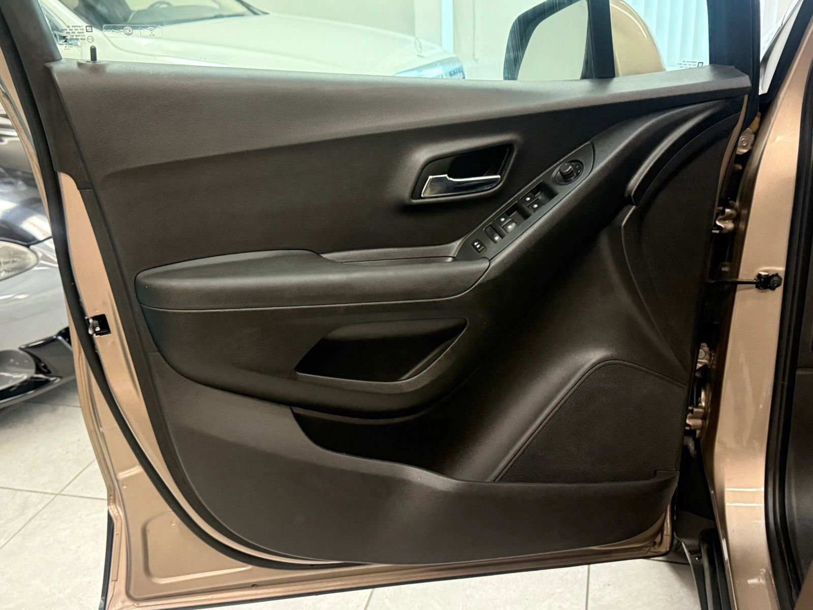 Used 2018 Chevrolet Trax LS image 14