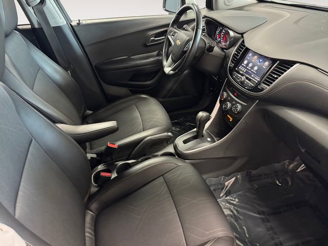 Used 2022 Chevrolet Trax LT w/ Sport Edition image 4