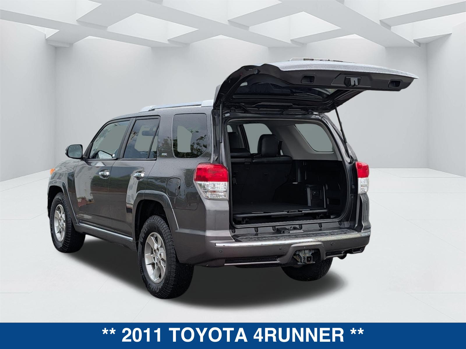Used 2011 Toyota 4Runner SR5 w/ Convenience Pkg RWD image 14