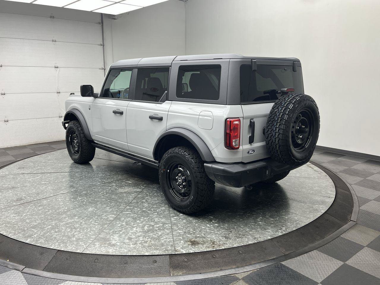 Used 2026 Ford Bronco Big Bend w/ Black Diamond Package AWD/4WD image 2