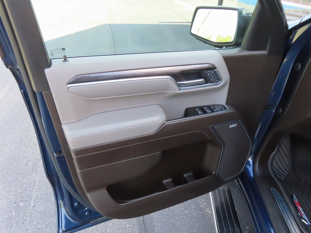 Used 2022 Chevrolet Silverado 1500 LTZ w/ LTZ Premium Package image 29