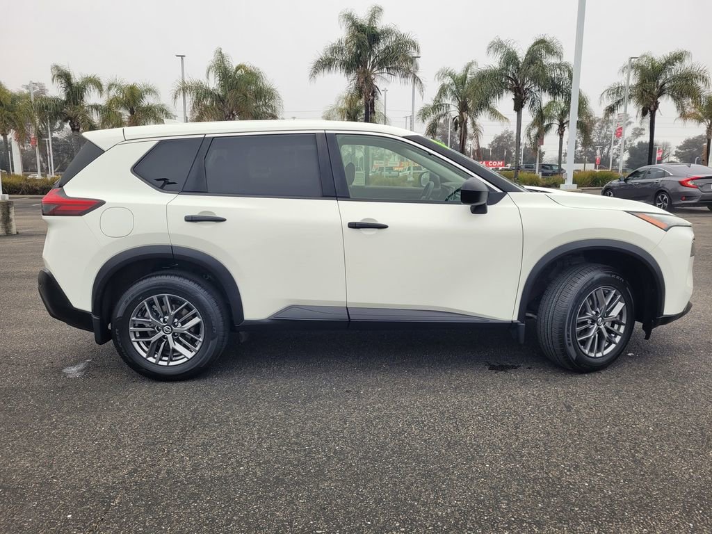 Used 2021 Nissan Rogue S image 3