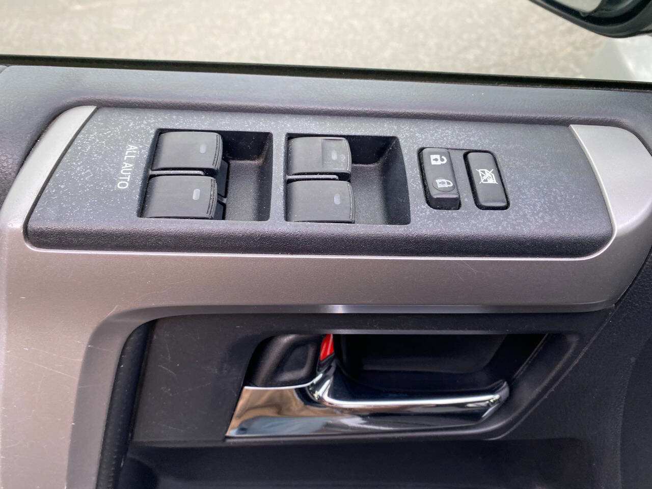 Used 2014 Toyota 4Runner SR5 image 12