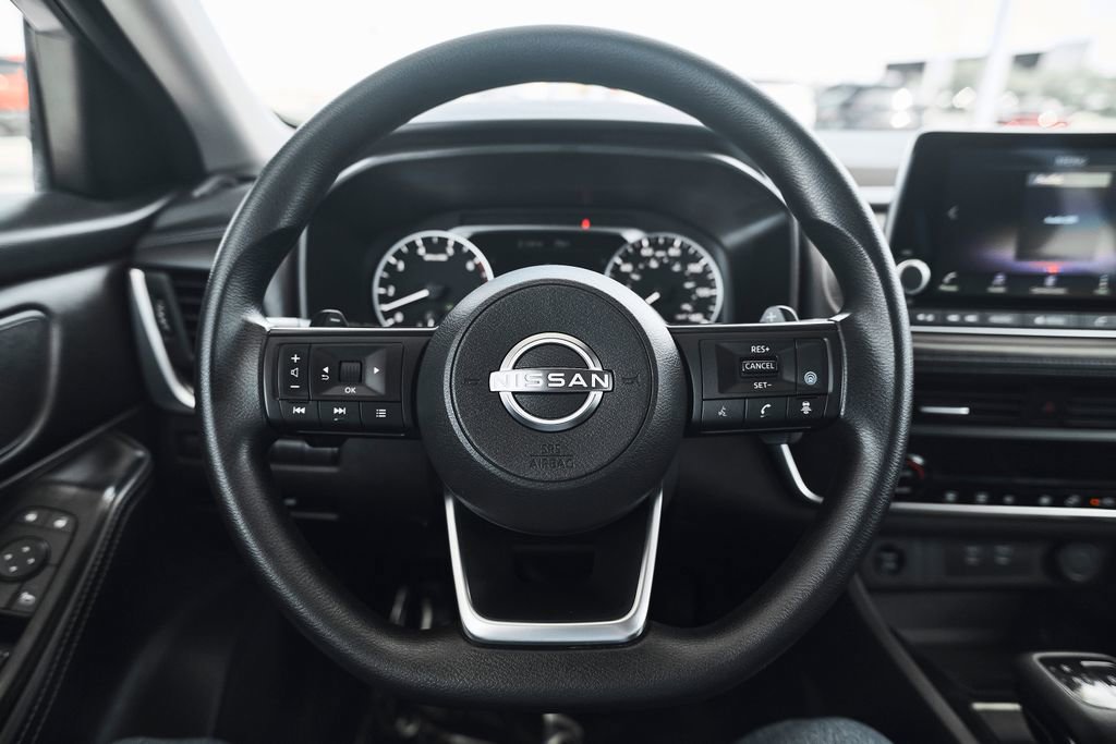 Used 2024 Nissan Rogue SV FWD image 30