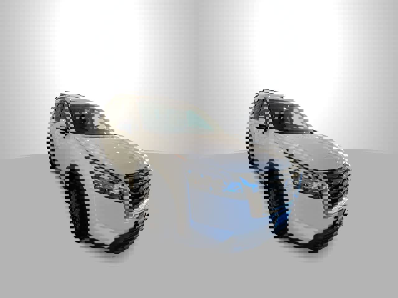 Used 2022 Nissan Pathfinder SV image 2