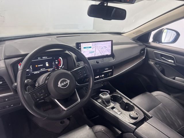 Used 2024 Nissan Rogue Platinum image 18