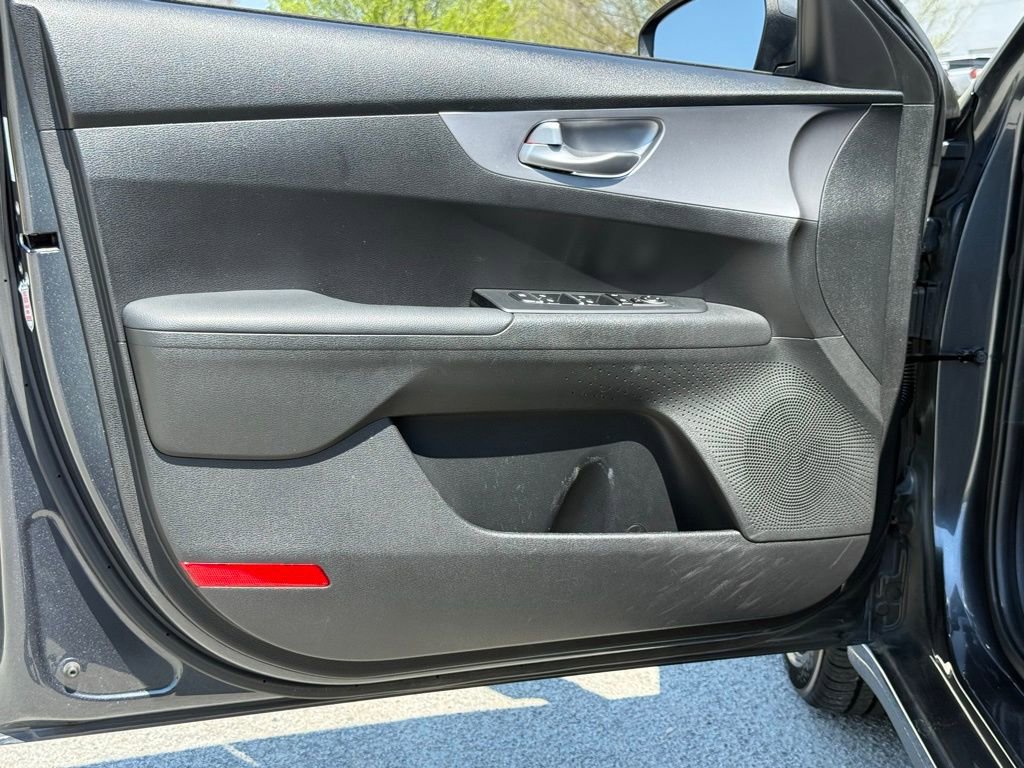 Used 2023 Kia Forte LXS image 23
