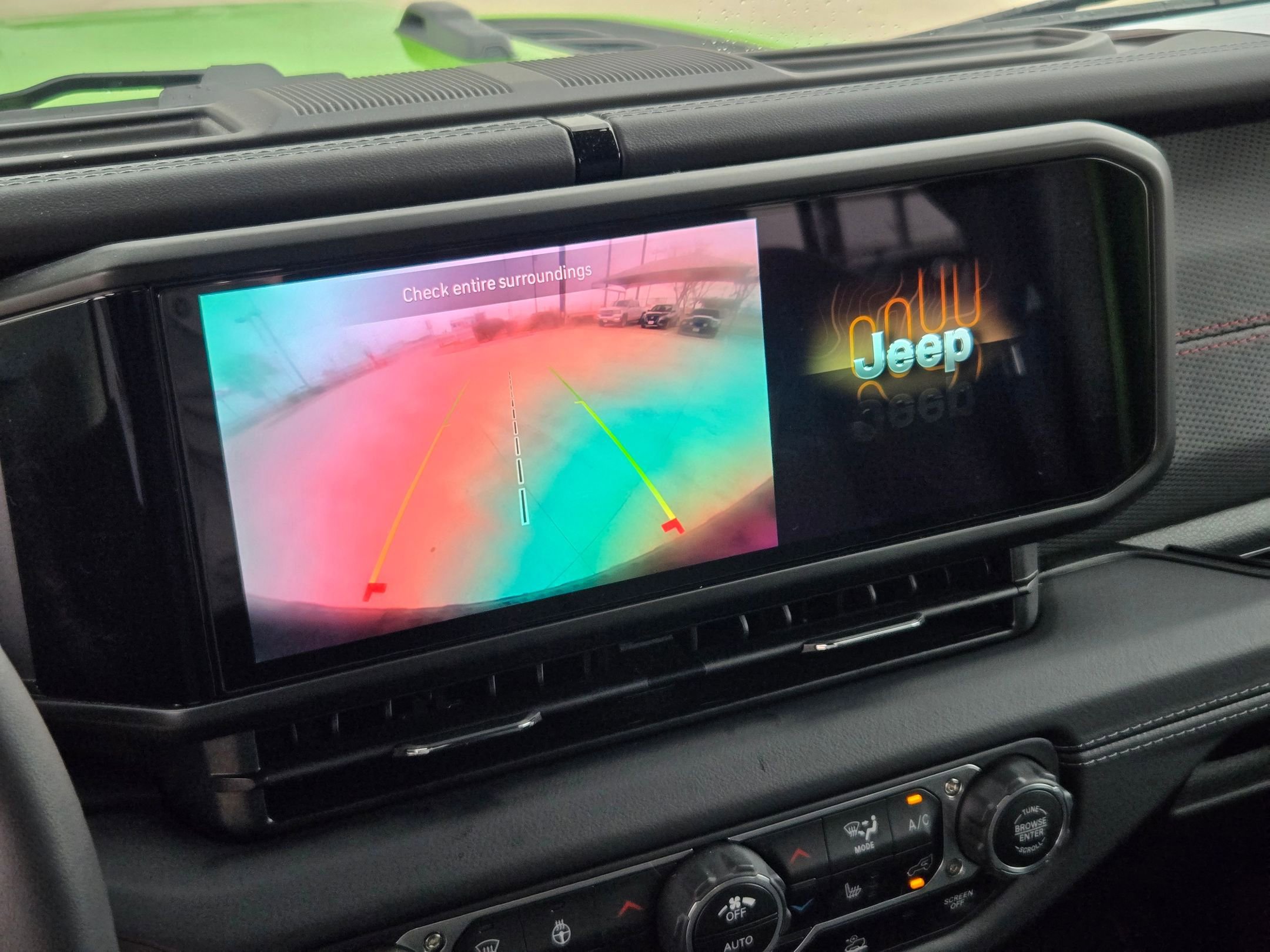 Used 2025 Jeep Wrangler Unlimited Rubicon w/ XTREMEE 35" Tire Package image 18