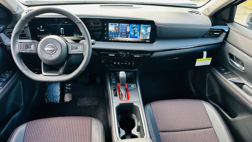 New 2026 Nissan Kicks SR FWD image 14