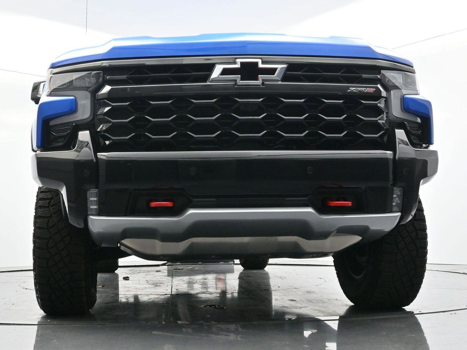 Used 2025 Chevrolet Silverado 1500 ZR2 w/ Technology Package image 48