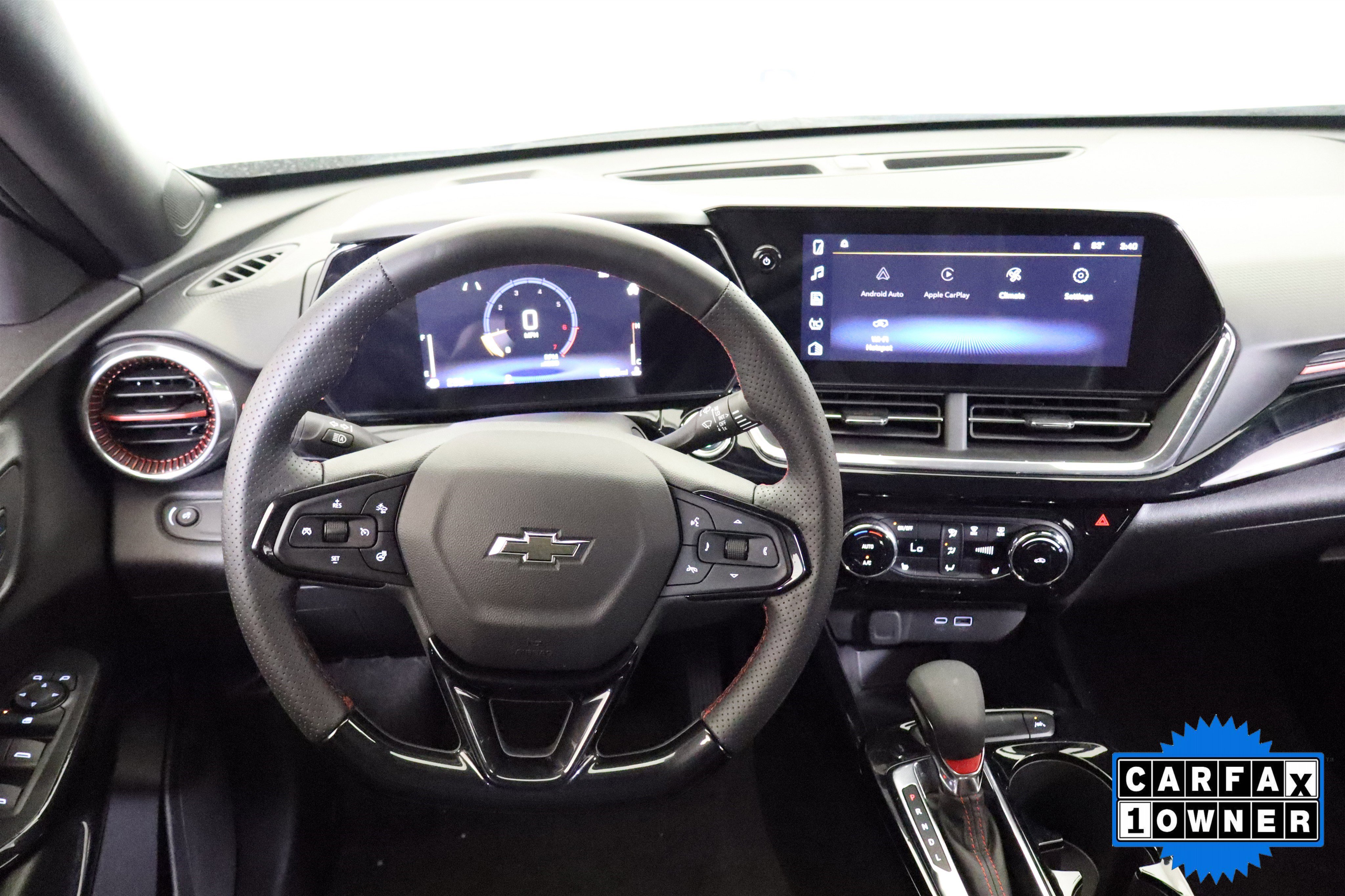 Used 2025 Chevrolet Trax RS w/ Driver Confidence Package FWD image 17