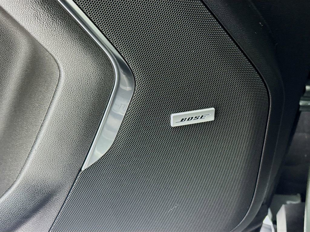 Used 2024 Chevrolet Suburban Z71 w/ Off-Road Capability Package image 18